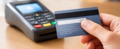 découvrez comment vérifier facilement votre code postal lié à votre carte bancaire afin d'éviter tout problème lors de vos paiements en ligne ou en magasin.